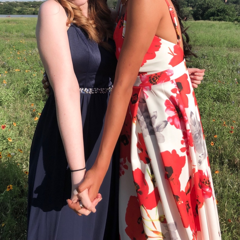 Prom Dress!! - Picture 2 of 4